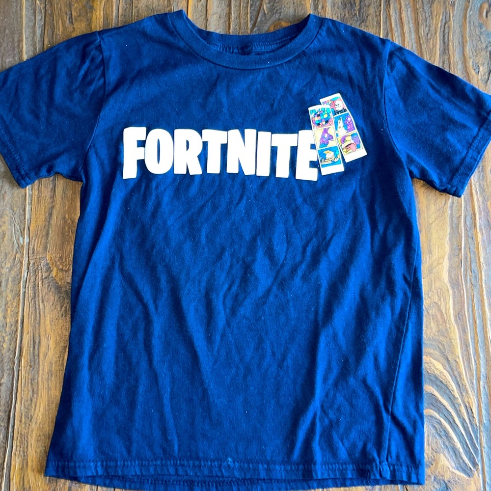 Boys Fortnite party shirt size 8